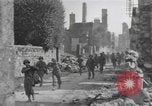 Image des soldats américains Mortain France, 1944, de la seconde 57 séquences d'archives historiques vidéo 65675077006