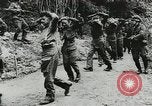 Image de prisonniers britanniques Normandie France, 1944, de la seconde 13 séquences d'archives historiques vidéo 65675077010