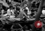 Standbild amerikanische Soldaten Philippinen, 1945, aus Sekunde 37 historischem Filmmaterial Videoclip 65675077031
