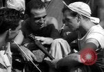 Standbild amerikanische Soldaten Philippinen, 1945, aus Sekunde 47 historischem Filmmaterial Videoclip 65675077031