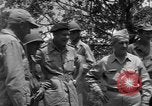 Standbild Offiziere Luzon Philippinen, 1945, aus Sekunde 33 historischem Filmmaterial Videoclip 65675077040