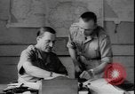 Standbild Alliierten Offiziere Brazzaville Kongo, 1941, aus Sekunde 32 historischem Filmmaterial Videoclip 65675077050