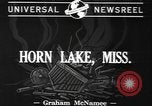 Standbild zerstörten Güterwagen Horn Lake Mississippi USA, 1941, aus Sekunde 3 historischem Filmmaterial Videoclip 65675077056