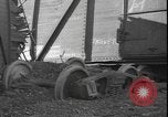 Standbild zerstörten Güterwagen Horn Lake Mississippi USA, 1941, aus Sekunde 32 historischem Filmmaterial Videoclip 65675077056