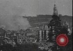 Image Des réfugiés français et belges fuient les bombardements France, 1940, de la seconde 22 séquences d'archives historiques vidéo 65675077087