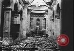 Image Des réfugiés français et belges fuient les bombardements France, 1940, de la seconde 30 séquences d'archives historiques vidéo 65675077087