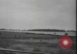 Image Des réfugiés français et belges fuient les bombardements France, 1940, de la seconde 43 séquences d'archives historiques vidéo 65675077087