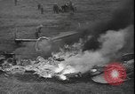 Image Des réfugiés français et belges fuient les bombardements France, 1940, de la seconde 52 séquences d'archives historiques vidéo 65675077087