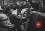 Image Des réfugiés français et belges fuient les bombardements France, 1940, de la seconde 58 séquences d'archives historiques vidéo 65675077087