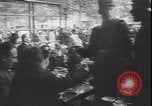 Image Des réfugiés français et belges fuient les bombardements France, 1940, de la seconde 60 séquences d'archives historiques vidéo 65675077087