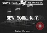 Standbild Amerikanische Umsiedler aus Zweiten Weltkrieg Vereinigtes Königreich New York United States USA, 1940, aus Sekunde 3 historischem Filmmaterial Videoclip 65675077092