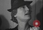 Standbild Amerikanische Umsiedler aus Zweiten Weltkrieg Vereinigtes Königreich New York United States USA, 1940, aus Sekunde 15 historischem Filmmaterial Videoclip 65675077092