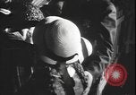Standbild Amerikanische Umsiedler aus Zweiten Weltkrieg Vereinigtes Königreich New York United States USA, 1940, aus Sekunde 36 historischem Filmmaterial Videoclip 65675077092