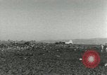 Image crash d'avion de transport militaire Alvarado California USA, 1953, de la seconde 8 séquences d'archives historiques vidéo 65675077111
