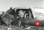 Image crash d'avion de transport militaire Alvarado California USA, 1953, de la seconde 32 séquences d'archives historiques vidéo 65675077111