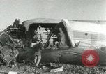 Image crash d'avion de transport militaire Alvarado California USA, 1953, de la seconde 33 séquences d'archives historiques vidéo 65675077111