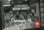 Image Book Store Pabel propriétaire visages déportation Chicago Illinois USA, 1953, de la seconde 1 séquences d'archives historiques vidéo 65675077114