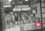 Image Book Store Pabel propriétaire visages déportation Chicago Illinois USA, 1953, de la seconde 36 séquences d'archives historiques vidéo 65675077114