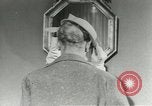 Immagine di Modelli francesi Parigi Francia, 1953, secondo 26 filmato di repertorio 65675077116