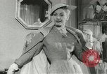 Immagine di Modelli francesi Parigi Francia, 1953, secondo 36 filmato di repertorio 65675077116