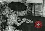 Immagine di Modelli francesi Parigi Francia, 1953, secondo 54 filmato di repertorio 65675077116