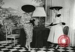 Immagine di Modelli francesi Parigi Francia, 1953, secondo 60 filmato di repertorio 65675077116