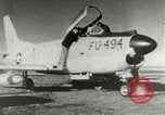 Immagine di Sabre jet United States USA, 1953, secondo 10 filmato di repertorio 65675077117