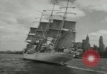 Immagine di Norwegian nave a vela New York United States USA, 1957, secondo 20 filmato di repertorio 65675077119