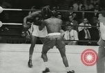 Standbild Polizei Athletic Boxing League Finale New York City USA, 1957, aus Sekunde 43 historischem Filmmaterial Videoclip 65675077125
