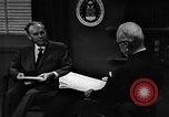 Standbild Ira Eaker United States USA, 1960, aus Sekunde 9 historischem Filmmaterial Videoclip 65675077146