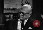 Standbild Ira Eaker United States USA, 1960, aus Sekunde 28 historischem Filmmaterial Videoclip 65675077146