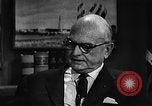 Standbild Ira Eaker United States USA, 1960, aus Sekunde 46 historischem Filmmaterial Videoclip 65675077146