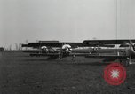 Image troisième centre d'instruction de l'Aviation Issoudun France, 1918, de la seconde 34 séquences d'archives historiques vidéo 65675077157
