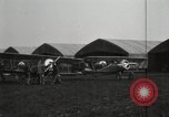 Image troisième centre d'instruction de l'Aviation Issoudun France, 1918, de la seconde 46 séquences d'archives historiques vidéo 65675077157