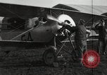 Image troisième centre d'instruction de l'Aviation Issoudun France, 1918, de la seconde 49 séquences d'archives historiques vidéo 65675077157