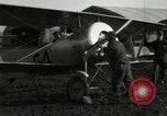 Image troisième centre d'instruction de l'Aviation Issoudun France, 1918, de la seconde 54 séquences d'archives historiques vidéo 65675077157