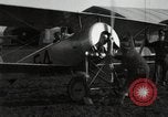 Image troisième centre d'instruction de l'Aviation Issoudun France, 1918, de la seconde 55 séquences d'archives historiques vidéo 65675077157