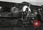 Image troisième centre d'instruction de l'Aviation Issoudun France, 1918, de la seconde 57 séquences d'archives historiques vidéo 65675077157