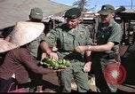Immagine di United States Air Force personale Il Vietnam, 1965, secondo 42 filmato di repertorio 65675077197