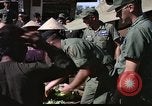 Immagine di United States Air Force personale Il Vietnam, 1965, secondo 55 filmato di repertorio 65675077197