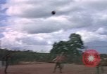 Image le personnel de la Force aérienne des États-Unis Vietnam, 1965, de la seconde 45 séquences d'archives historiques vidéo 65675077198