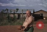 Image le personnel de la Force aérienne des États-Unis Vietnam, 1965, de la seconde 60 séquences d'archives historiques vidéo 65675077198
