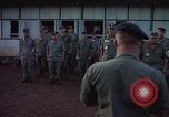 Image le personnel de la Force aérienne des États-Unis Vietnam, 1965, de la seconde 13 séquences d'archives historiques vidéo 65675077205