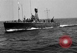 Immagine di L approdo delle barche United States USA, 1944, secondo 14 filmato di repertorio 65675077221