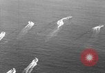Immagine di L approdo delle barche United States USA, 1944, secondo 33 filmato di repertorio 65675077222