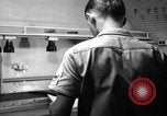 Standbild 8 fotografische Reconnaissance Squadron Australien, 1943, aus Sekunde 36 historischem Filmmaterial Videoclip 65675077229