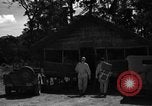 Standbild 8 fotografische Reconnaissance Squadron Australien, 1943, aus Sekunde 25 historischem Filmmaterial Videoclip 65675077232