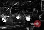 Standbild 8 fotografische Reconnaissance Squadron Australien, 1943, aus Sekunde 5 historischem Filmmaterial Videoclip 65675077236