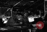 Standbild 8 fotografische Reconnaissance Squadron Australien, 1943, aus Sekunde 24 historischem Filmmaterial Videoclip 65675077236