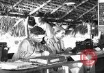 Standbild 8 fotografische Reconnaissance Squadron Australien, 1943, aus Sekunde 29 historischem Filmmaterial Videoclip 65675077236